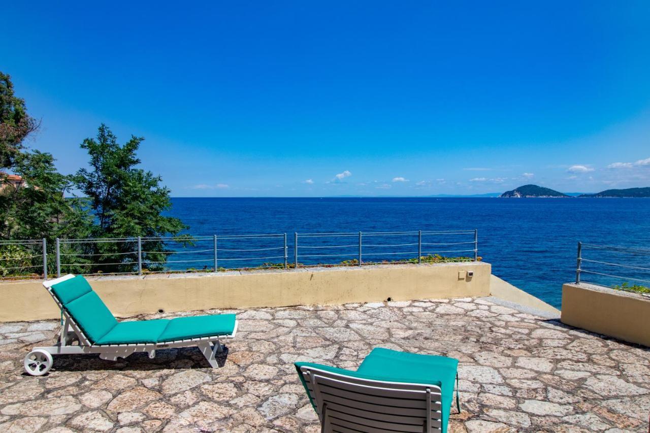 Villa Le Sprizze A Bordo Del Mare - Goelba Marciana Marina Kültér fotó