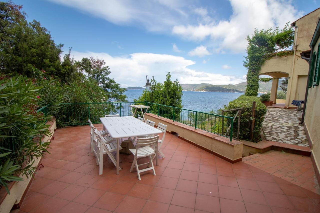 Villa Le Sprizze A Bordo Del Mare - Goelba Marciana Marina Kültér fotó